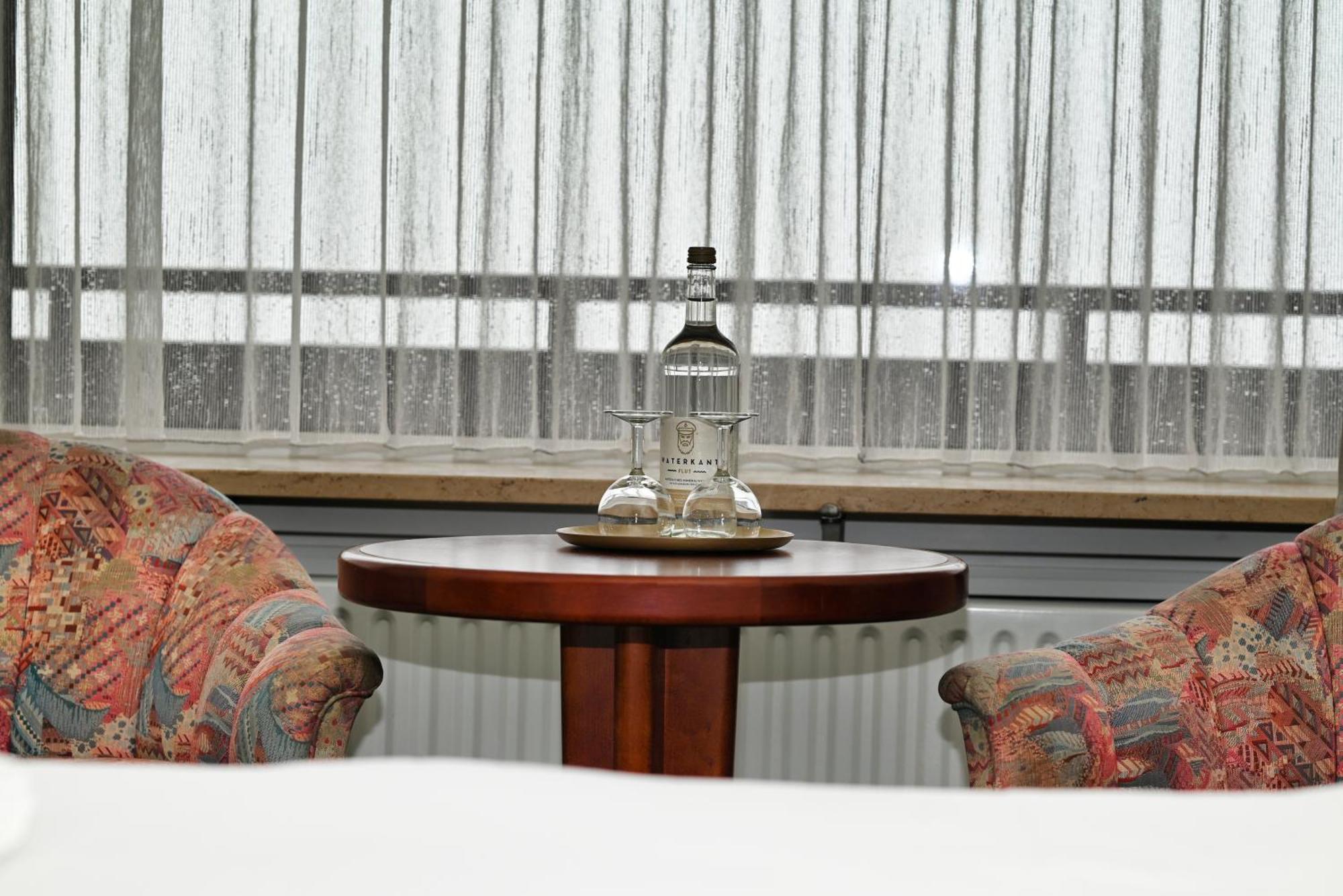 Strandhotel Salty 比苏姆 外观 照片
